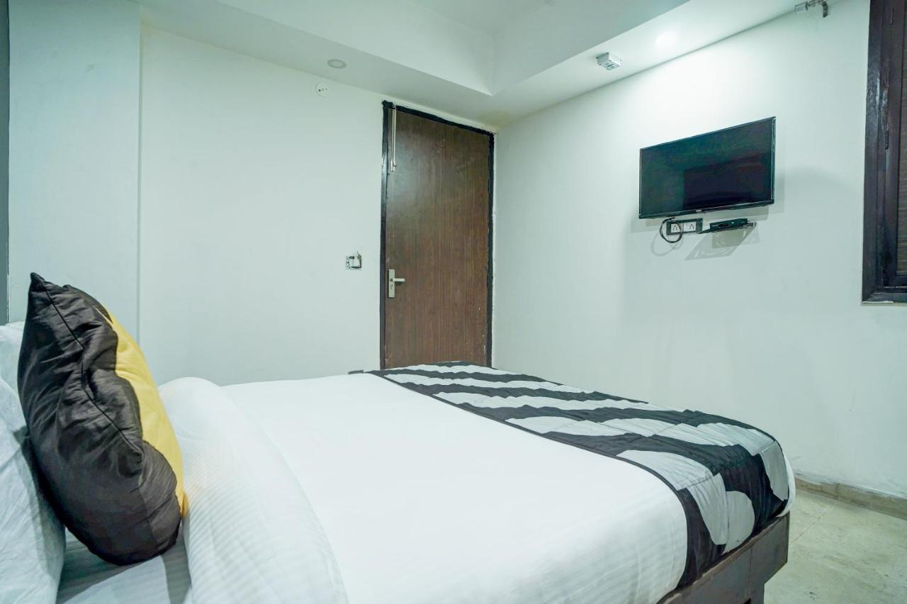 Hotel Red Snapper Couple Friendly At West Delhi New Delhi Exteriör bild