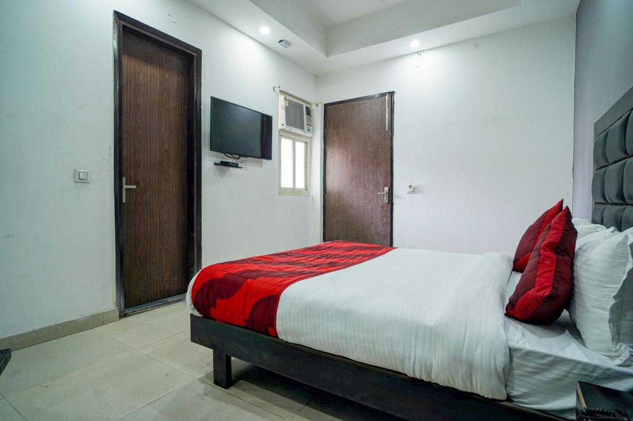Hotel Red Snapper Couple Friendly At West Delhi New Delhi Exteriör bild