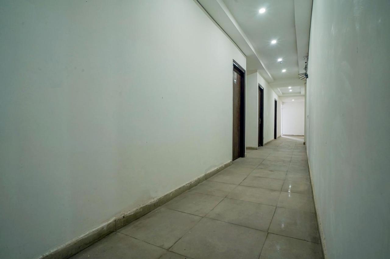 Hotel Red Snapper Couple Friendly At West Delhi New Delhi Exteriör bild